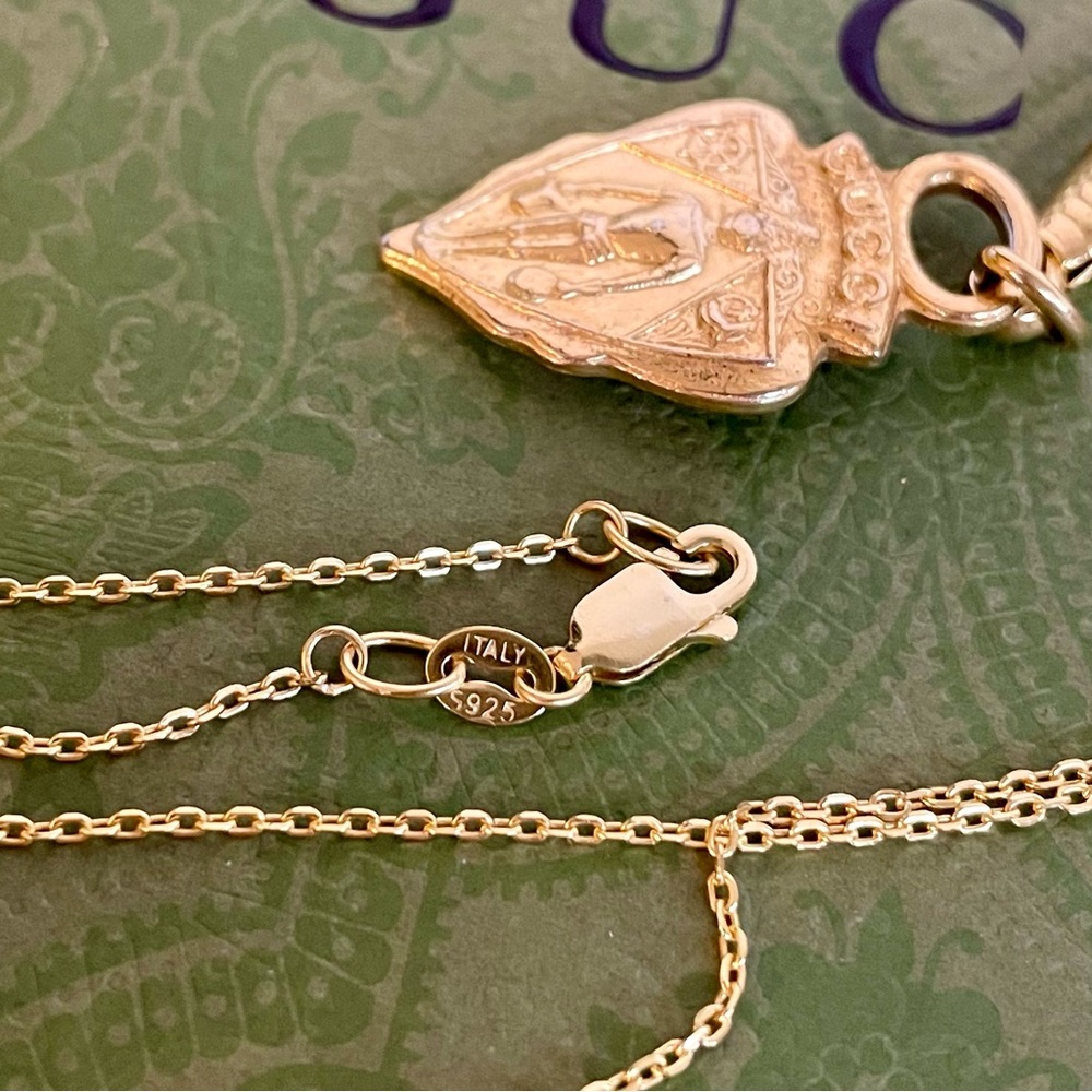 Vintage Gucci Charm Pendant Necklace | Vintage GG Pendant Necklace - Picture 5 of 6
